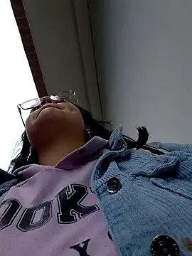 lara moon25 online show from November 2025 06:30:01 PM