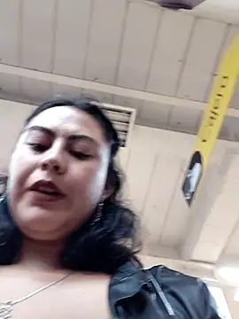 lara moon25 online show from October 2025 07:24:01 PM