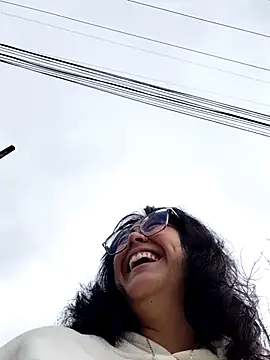 lara moon25 online show from November 2025 06:45:02 PM