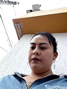 lara moon25 online show from October 2025 08:07:01 PM