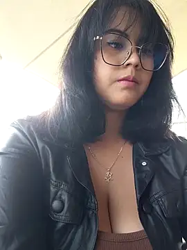 lara moon25 online show from November 2025 08:20:01 PM