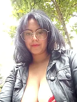 lara moon25 online show from October 2025 07:36:01 PM