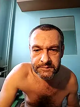 Andrzej-M online show from November 2025 07:20:02 AM