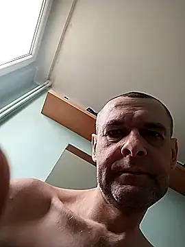 Andrzej-M online show from November 2025 01:05:02 PM