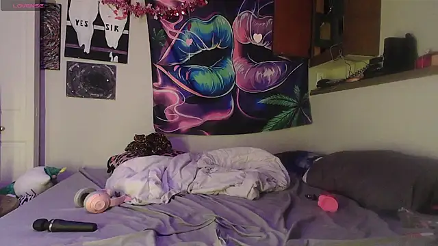 NovaLove2002 online show from February 2026 01:06:02 AM