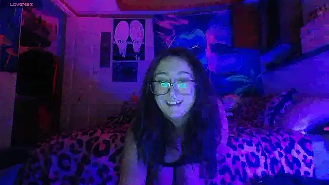 NovaLove2002 online show from November 2025 02:48:02 AM