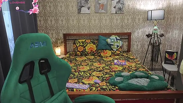 Lill Mary online show from March 2026 01:22:01 AM