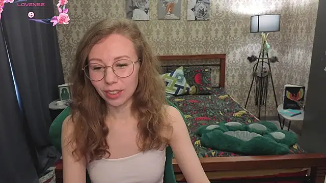 Lill Mary online show from March 2026 03:28:01 AM