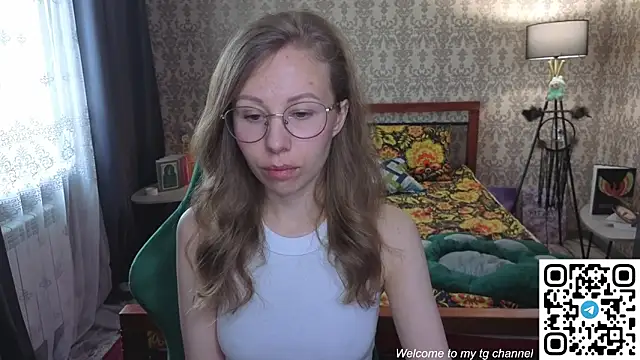 Lill Mary online show from May 2026 04:39:02 AM