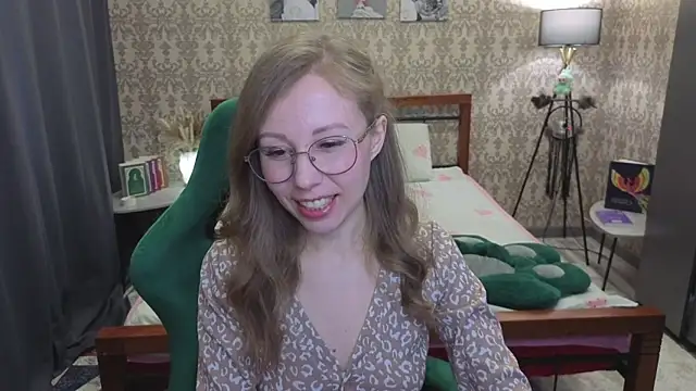 Lill Mary online show from April 2026 03:35:01 AM