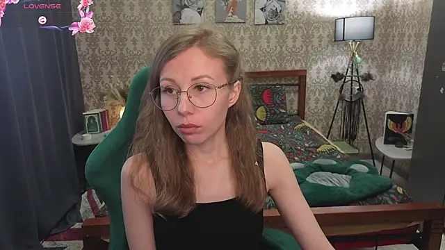 Lill Mary online show from February 2026 05:07:02 AM