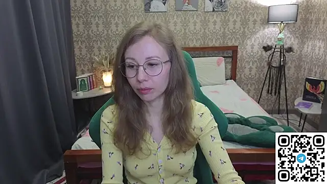 Lill Mary online show from April 2026 02:04:02 AM