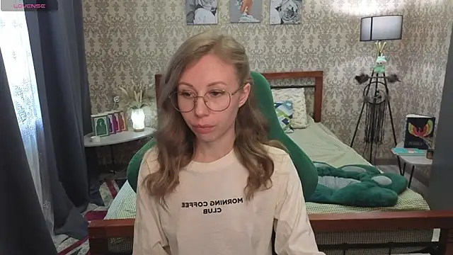 Lill Mary online show from March 2026 03:25:02 AM