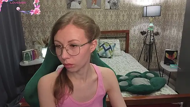 Lill Mary online show from February 2026 03:14:01 AM