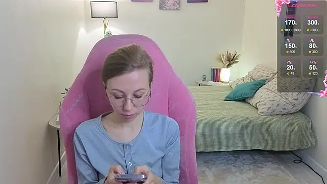Lill Mary online show from October 2025 02:24:02 AM