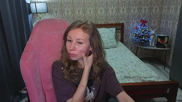 Lill Mary online show from December 2025 03:39:01 AM