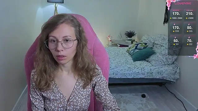 Lill Mary online show from September 2025 02:22:02 AM
