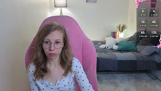 Lill Mary online show from October 2025 02:57:02 AM