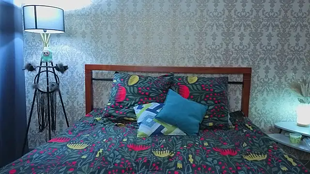 Lill Mary online show from November 2025 05:51:01 AM