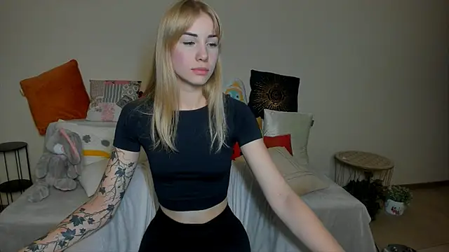 LunaBelli online show from September 2025 08:09:01 PM