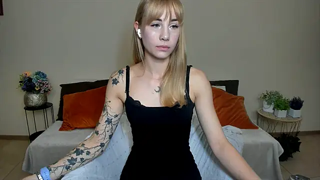 LunaBelli online show from September 2025 06:59:02 PM