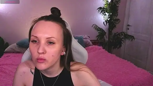 Snapshot of Wendy_mm chatting on April 2026 09:33:01 AM Wendy mm online show from April 2026 09:33:01 AM