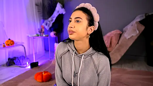 BetsyGonzale online show from October 2025 04:02:02 AM