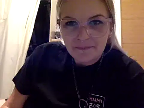 vanillesoumise online show from September 2025 07:14:02 PM