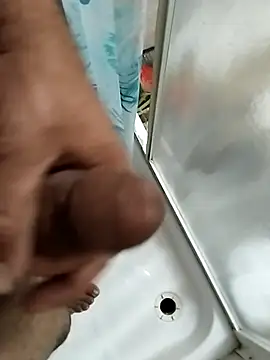 catopper0001 online show from October 2025 09:48:02 PM