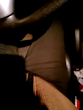 catopper0001 online show from November 2025 10:03:02 PM