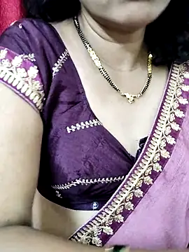 Snapshot of anuradha1432 chatting on November 2025 09:24:02 AM anuradha1432 online show from November 2025 09:24:02 AM