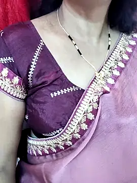 Snapshot of anuradha1432 chatting on November 2025 06:17:01 AM anuradha1432 online show from November 2025 06:17:01 AM