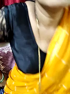 Snapshot of anuradha1432 chatting on November 2025 05:50:02 PM anuradha1432 online show from November 2025 05:50:02 PM