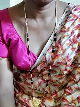 Snapshot of anuradha1432 chatting on November 2025 07:01:02 AM anuradha1432 online show from November 2025 07:01:02 AM