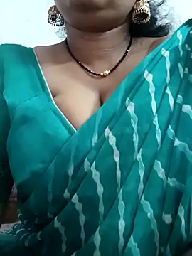 Nyra-23 online show from January 2026 10:18:01 AM