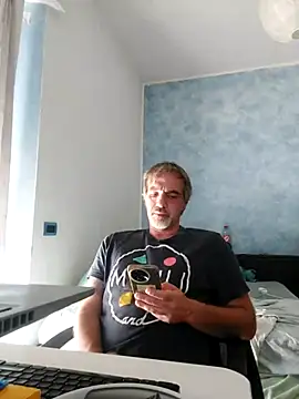 Snapshot of Marcolino183 chatting on June 2026 12:24:02 PM Marcolino183 online show from June 2026 12:24:02 PM