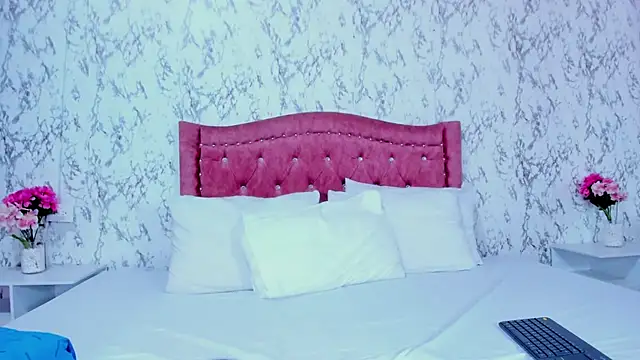 Snapshot of Mia_Malkovaa_ chatting on October 2025 04:50:01 PM Mia Malkovaa online show from October 2025 04:50:01 PM