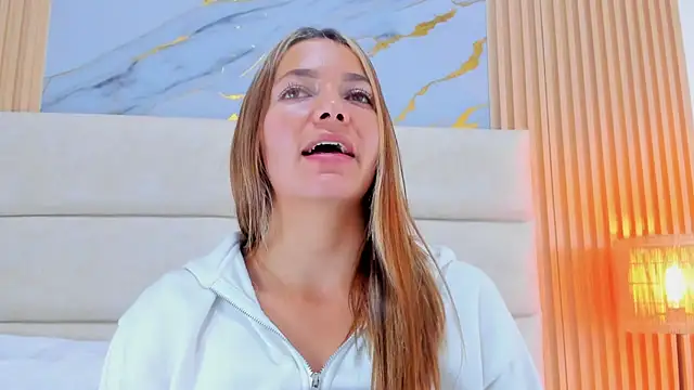 Mia Malkovaa  online show from May 2026 05:11:01 PM