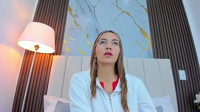 Mia Malkovaa  online show from May 2026 02:56:01 PM