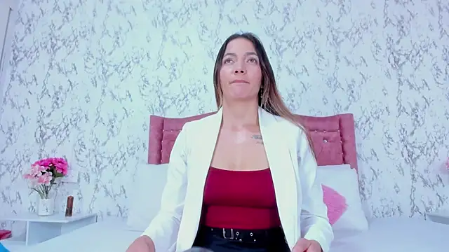 Snapshot of Mia_Malkovaa_ chatting on November 2025 04:18:01 PM Mia Malkovaa online show from November 2025 04:18:01 PM