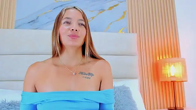 Mia Malkovaa  online show from April 2026 01:29:01 PM