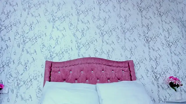 Snapshot of Mia_Malkovaa_ chatting on November 2025 04:33:01 PM Mia Malkovaa online show from November 2025 04:33:01 PM