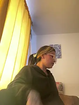 baby lizy online show from October 2025 08:42:02 PM