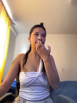 baby lizy online show from February 2026 06:27:02 PM