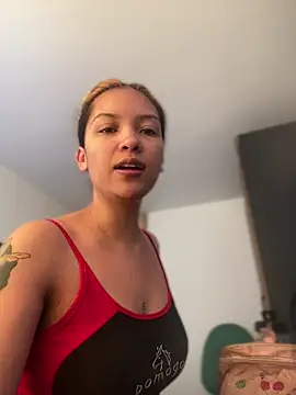 Snapshot of baby_lizy chatting on November 2025 02:39:02 PM baby lizy online show from November 2025 02:39:02 PM