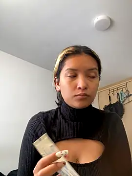baby lizy online show from October 2025 08:10:02 PM