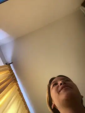 Snapshot of baby_lizy chatting on November 2025 09:19:01 PM baby lizy online show from November 2025 09:19:01 PM