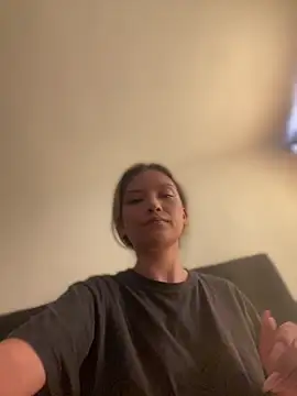 baby lizy online show from January 2026 07:53:02 PM