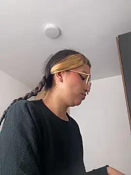baby lizy online show from September 2025 08:38:01 PM