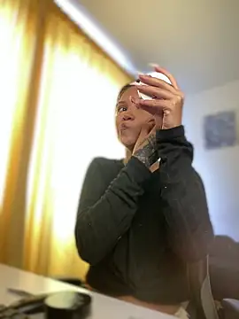 baby lizy online show from January 2026 05:27:02 PM